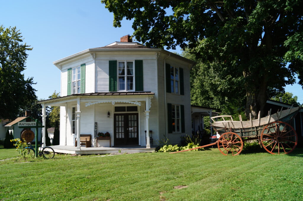 The Octagon House antique shop in Cloverdale, Indiana